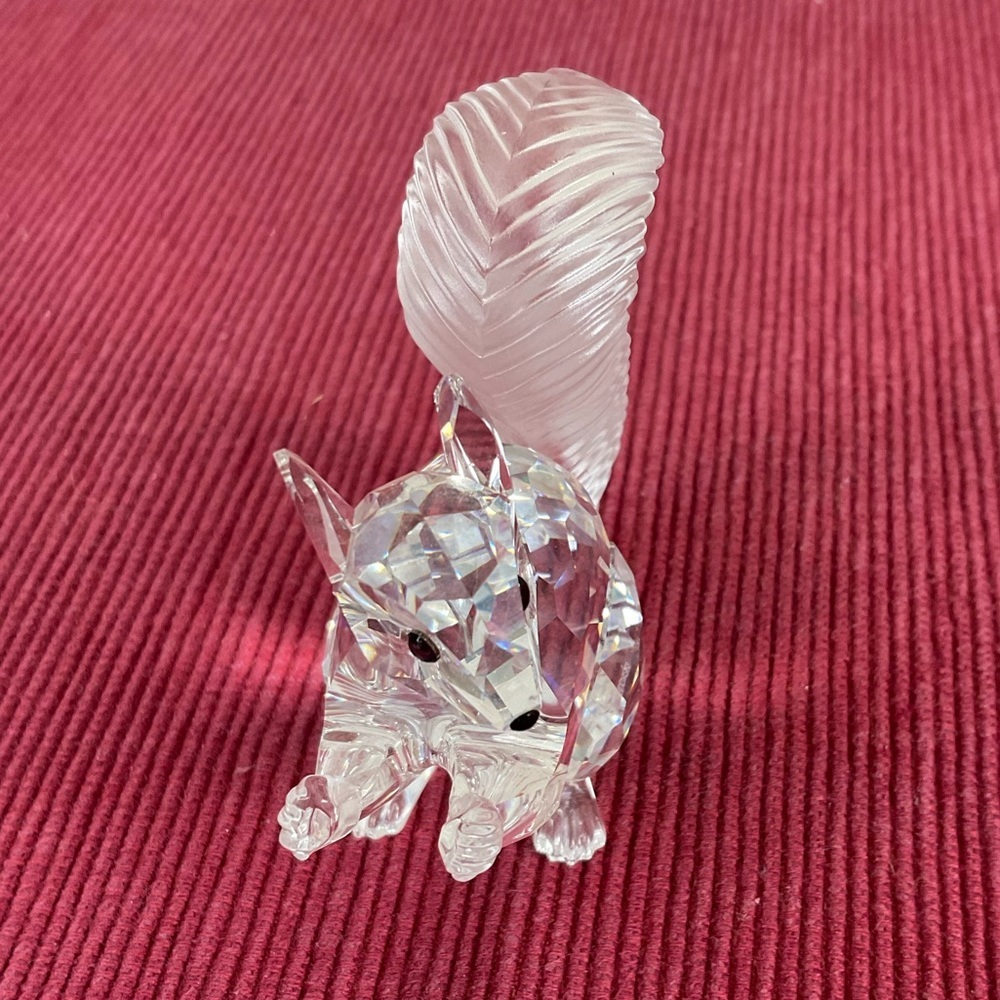 Swarovski Crystal 7400 097 001 SCS 10th Anniversary Squirrel Frosted Tail - Picture 4 of 9